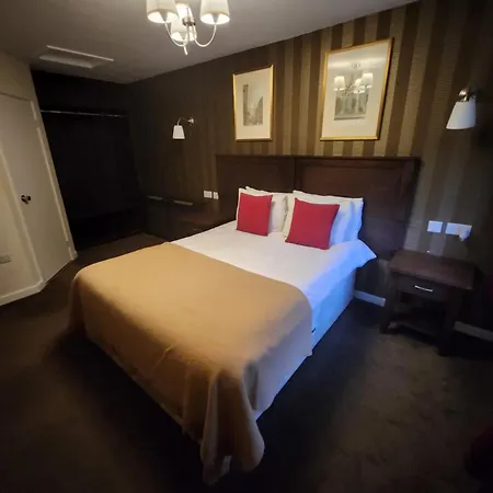 Отель Red Lion &