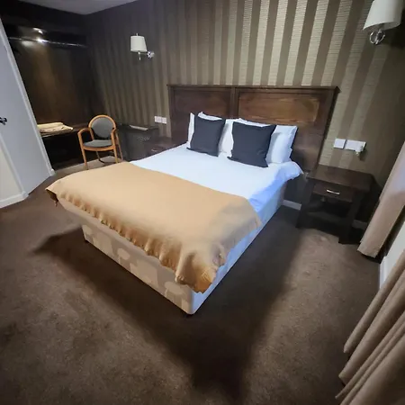 Red Lion & Отель Йорк