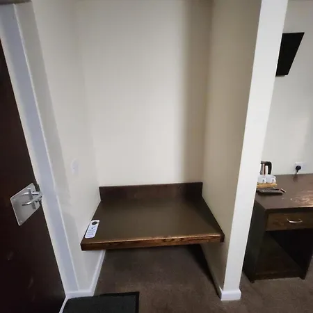 Отель Red Lion & Йорк