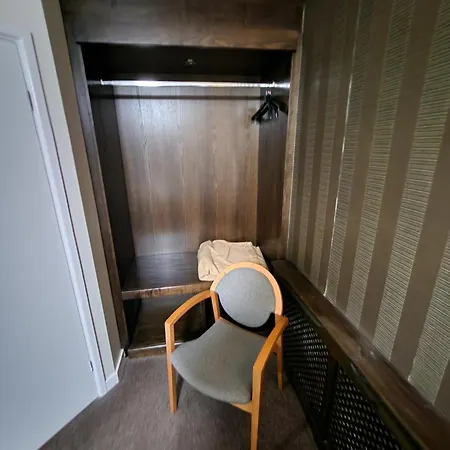 Отель Red Lion &