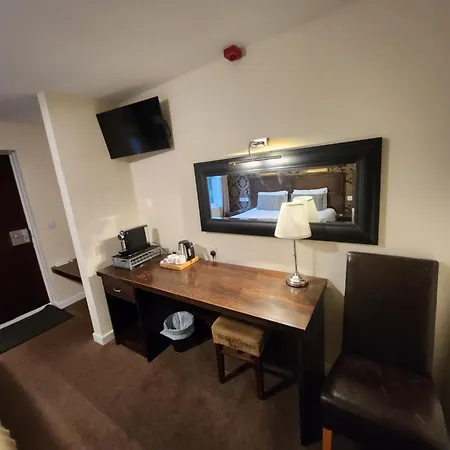 Red Lion & Отель 3*