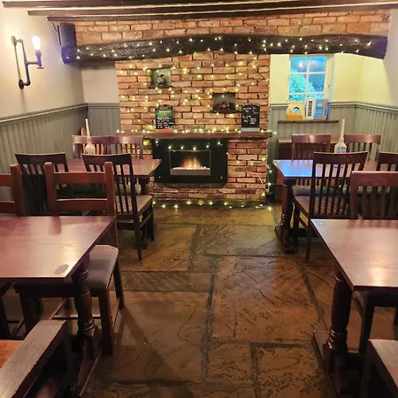 Отель Red Lion & 3*