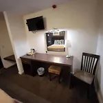 Otel Red Lion & 3*